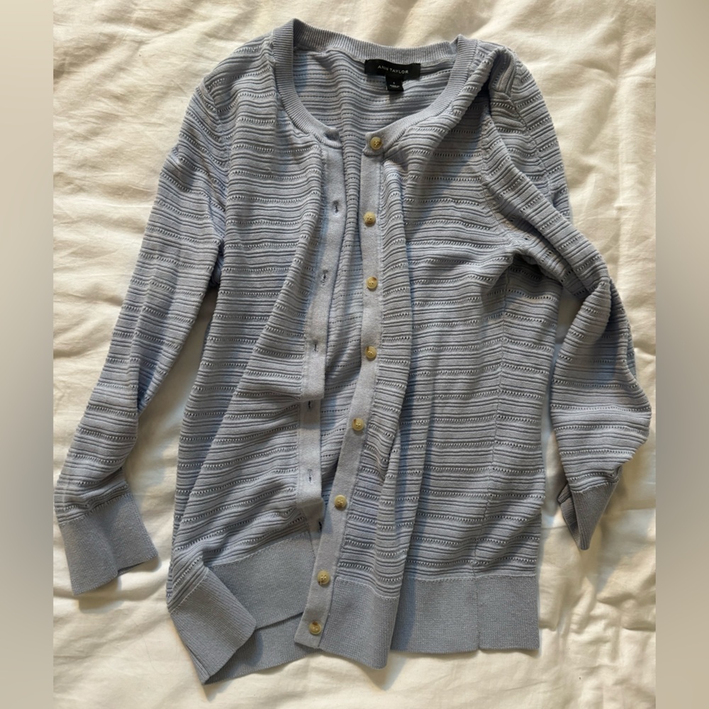 Ann Taylor light blue cardigan size 6